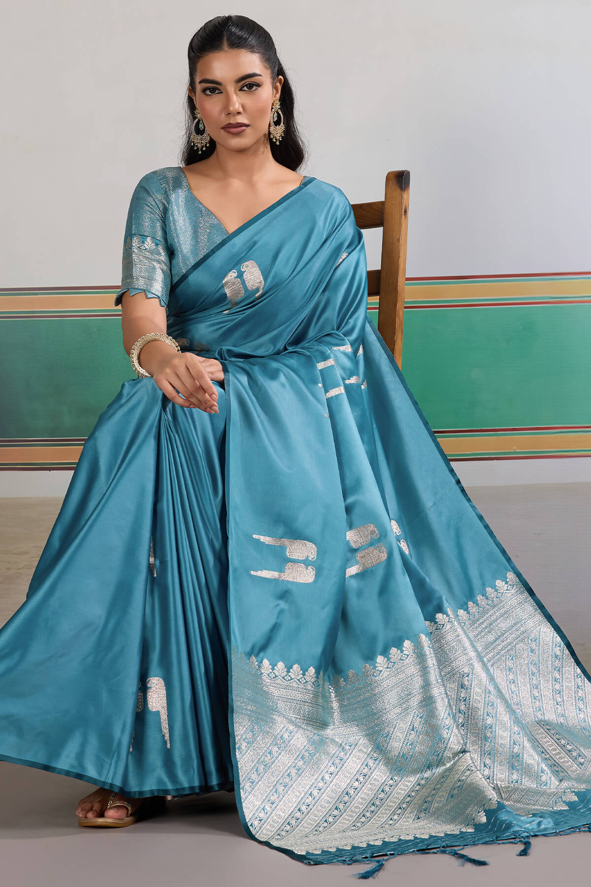 Effulgent Firozi Banarasi Satin Silk Saree With Enamoring Blouse