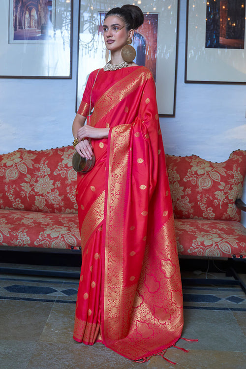 Load image into Gallery viewer, Snazzy Dark Pink Banarasi Silk Saree With Tempting Blouse Piece
