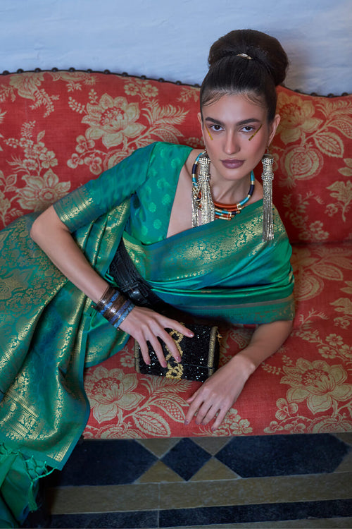 Load image into Gallery viewer, Smashing Sea Green Banarasi Silk Saree With Surreptitious Blouse Piece
