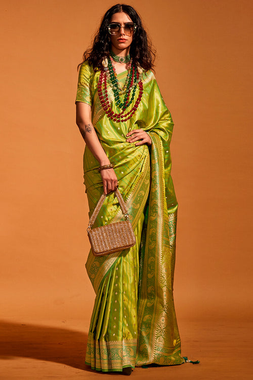 Load image into Gallery viewer, Amiable Green Soft Banarasi Silk Saree With Rhapsodic Blouse Piece
