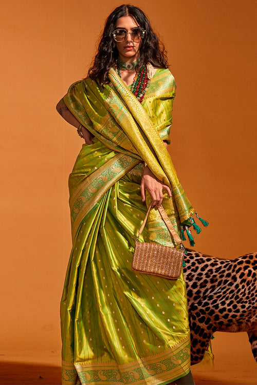 Load image into Gallery viewer, Amiable Green Soft Banarasi Silk Saree With Rhapsodic Blouse Piece
