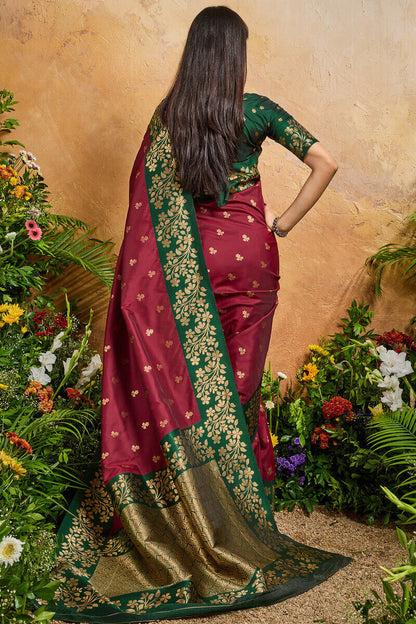 Imbrication Maroon Pure Zari Weaving Banarasi Silk Saree With Bewitching Blouse Piece