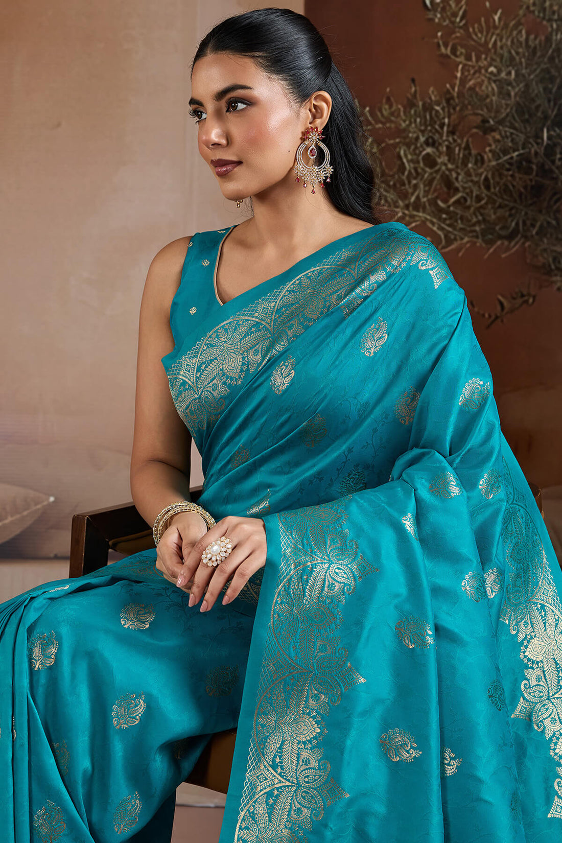 Delightful Firozi Pure Zari Weaving Banarasi Silk Saree With Elegant Blouse Piece
