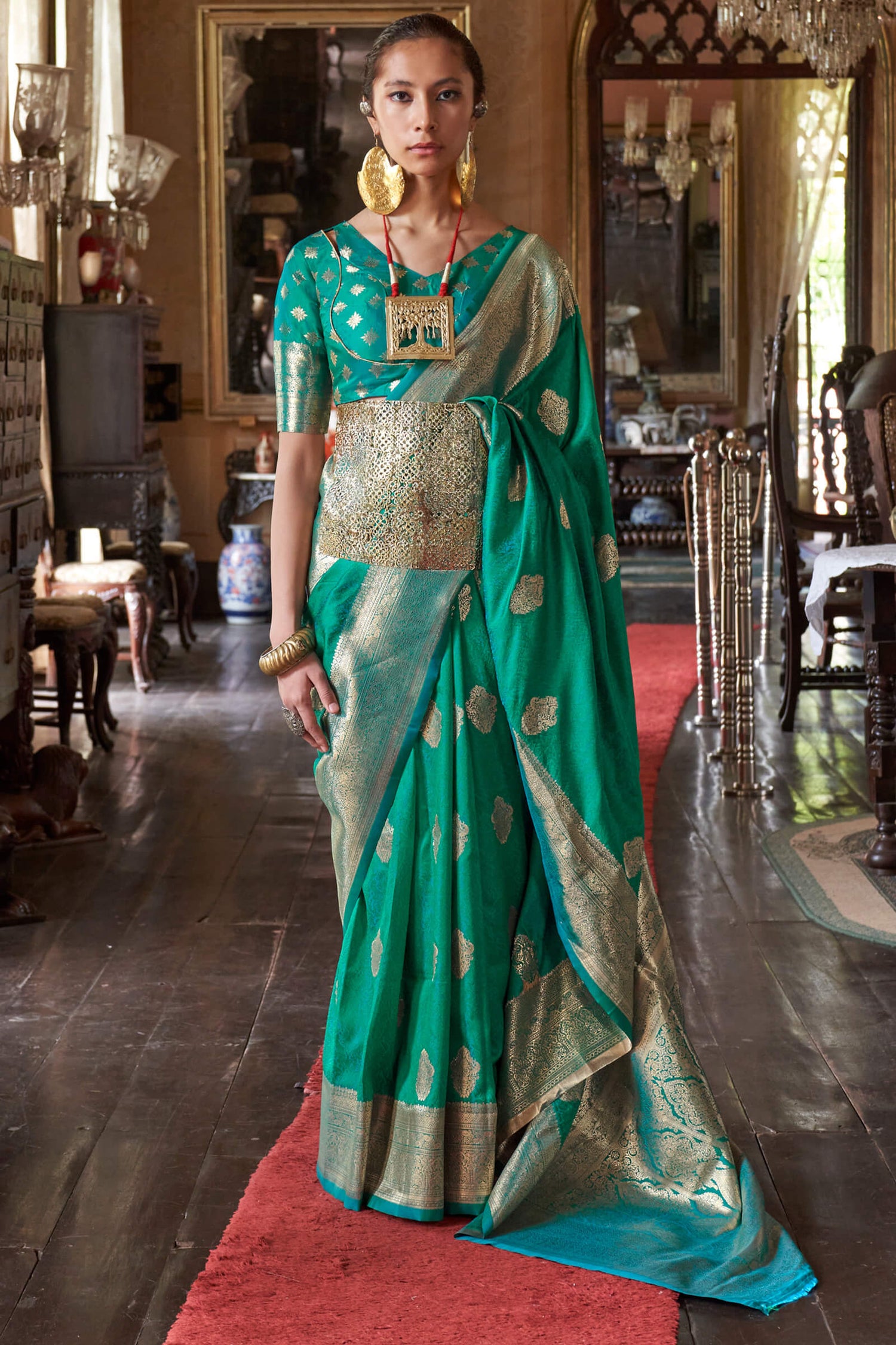 Scintillating Rama Soft Banarasi Silk Saree With Eloquence Blouse Piece