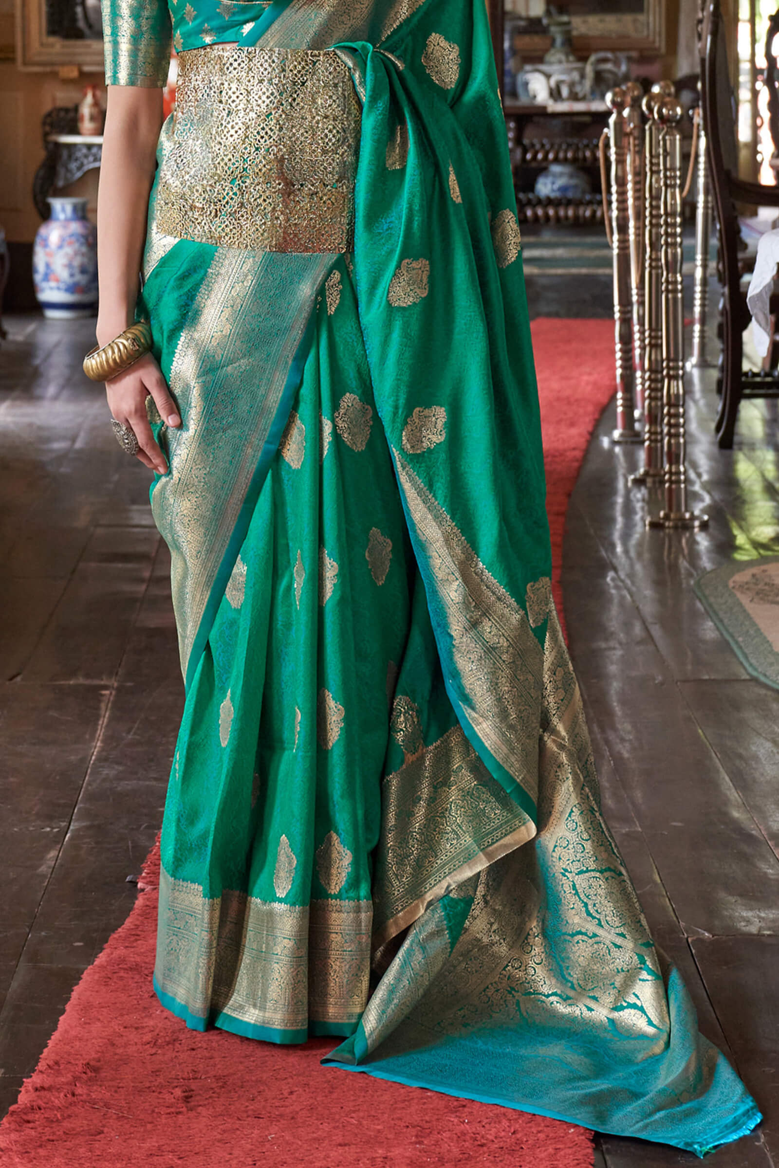 Scintillating Rama Soft Banarasi Silk Saree With Eloquence Blouse Piece