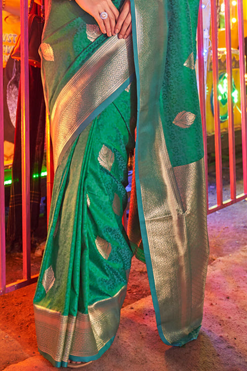 Load image into Gallery viewer, Prominent Dark Green Soft Banarasi Silk Saree With Desirable Blouse Piece
