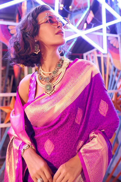 Load image into Gallery viewer, Prominent Magenta Soft Banarasi Silk Saree With Desirable Blouse Piece
