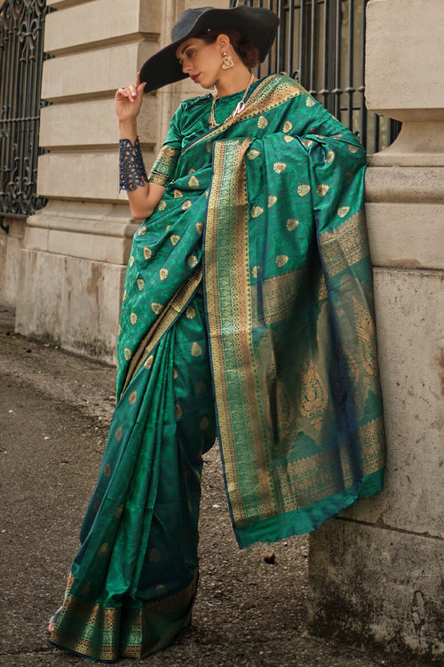 Load image into Gallery viewer, Blissful Dark Green Soft Banarasi Silk Saree With Inspiring Blouse Piece
