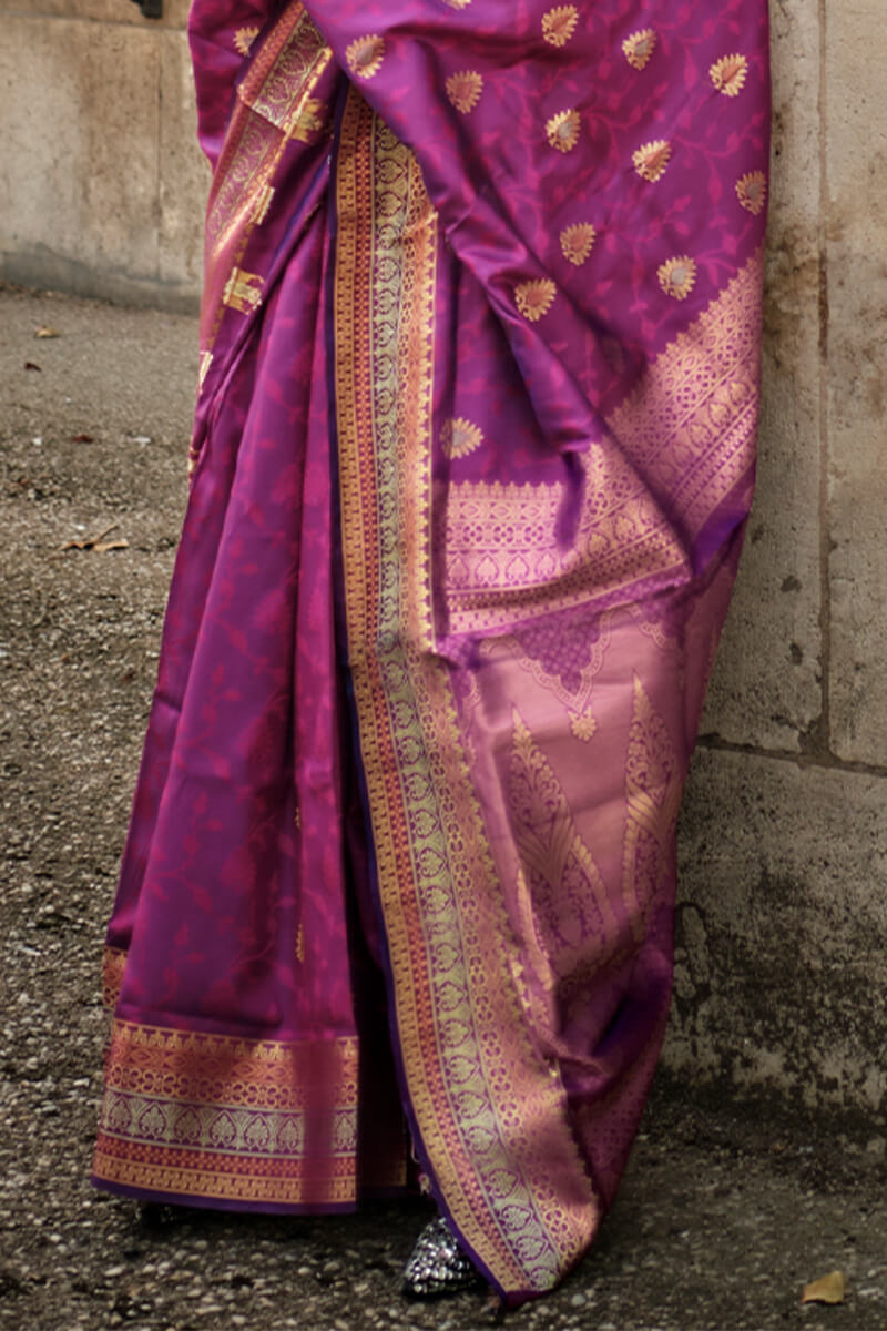 Angelic Purple Soft Banarasi Silk Saree With Conflate Blouse Piece