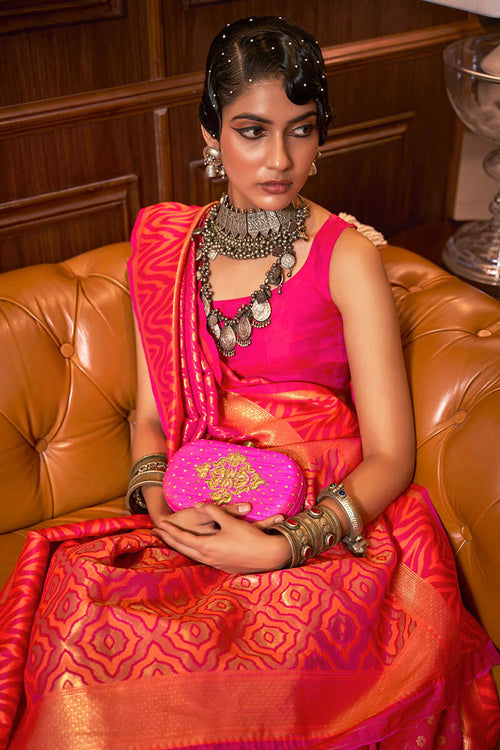 Load image into Gallery viewer, Stylish Dark Pink Kanjivaram Silk Saree With Adorning Blouse Piece
