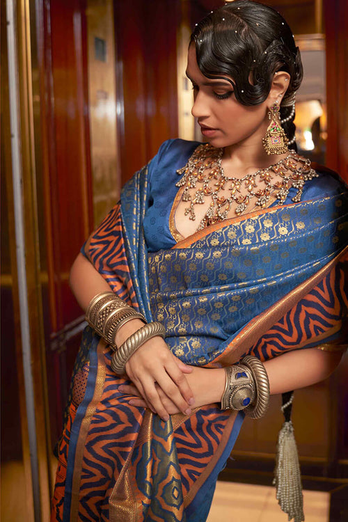 Load image into Gallery viewer, Flamboyant Blue Kanjivaram Silk Saree With Twirling Blouse Piece
