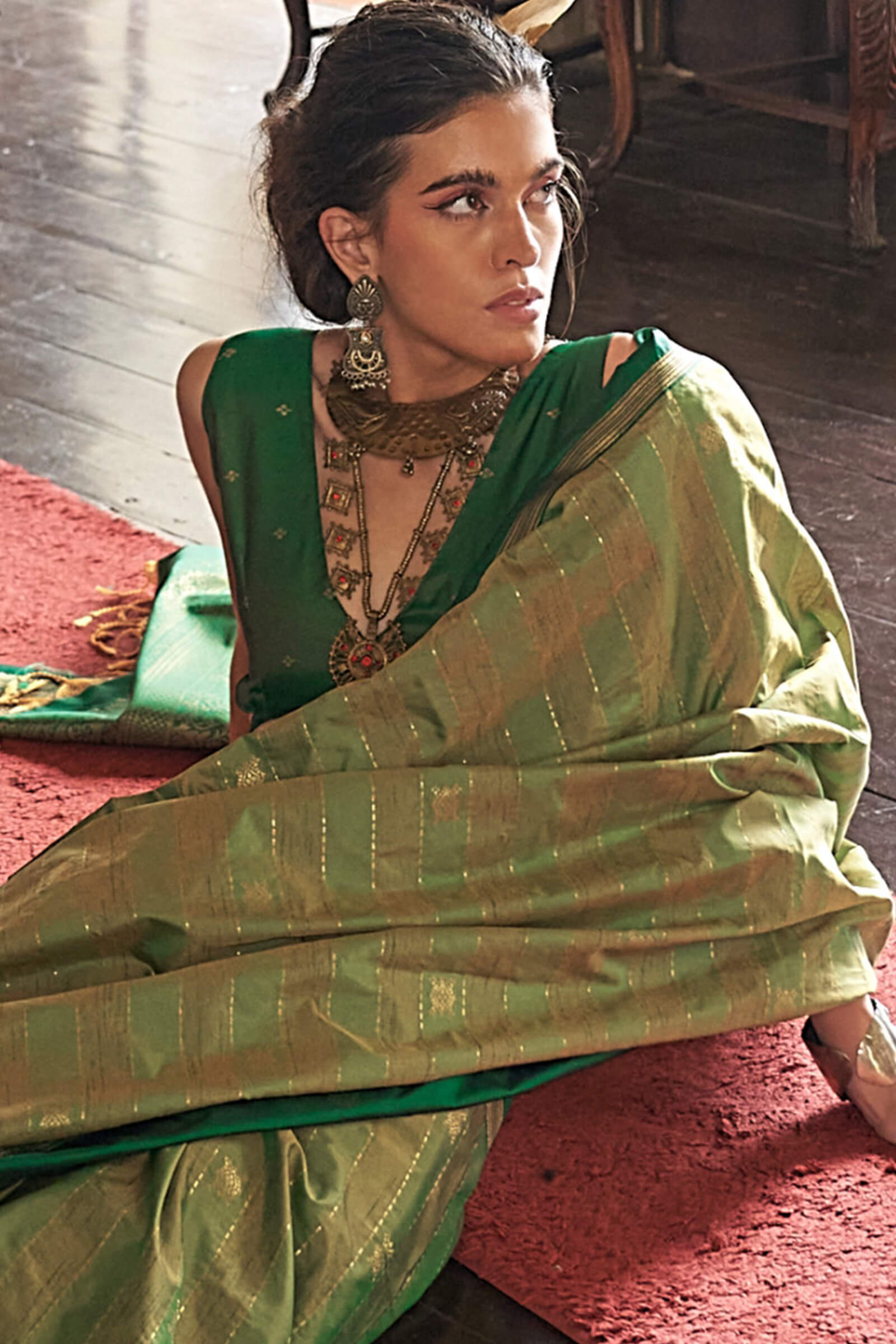 Enamoring Green Banarasi Tussar Silk Saree With Winsome Blouse Piece