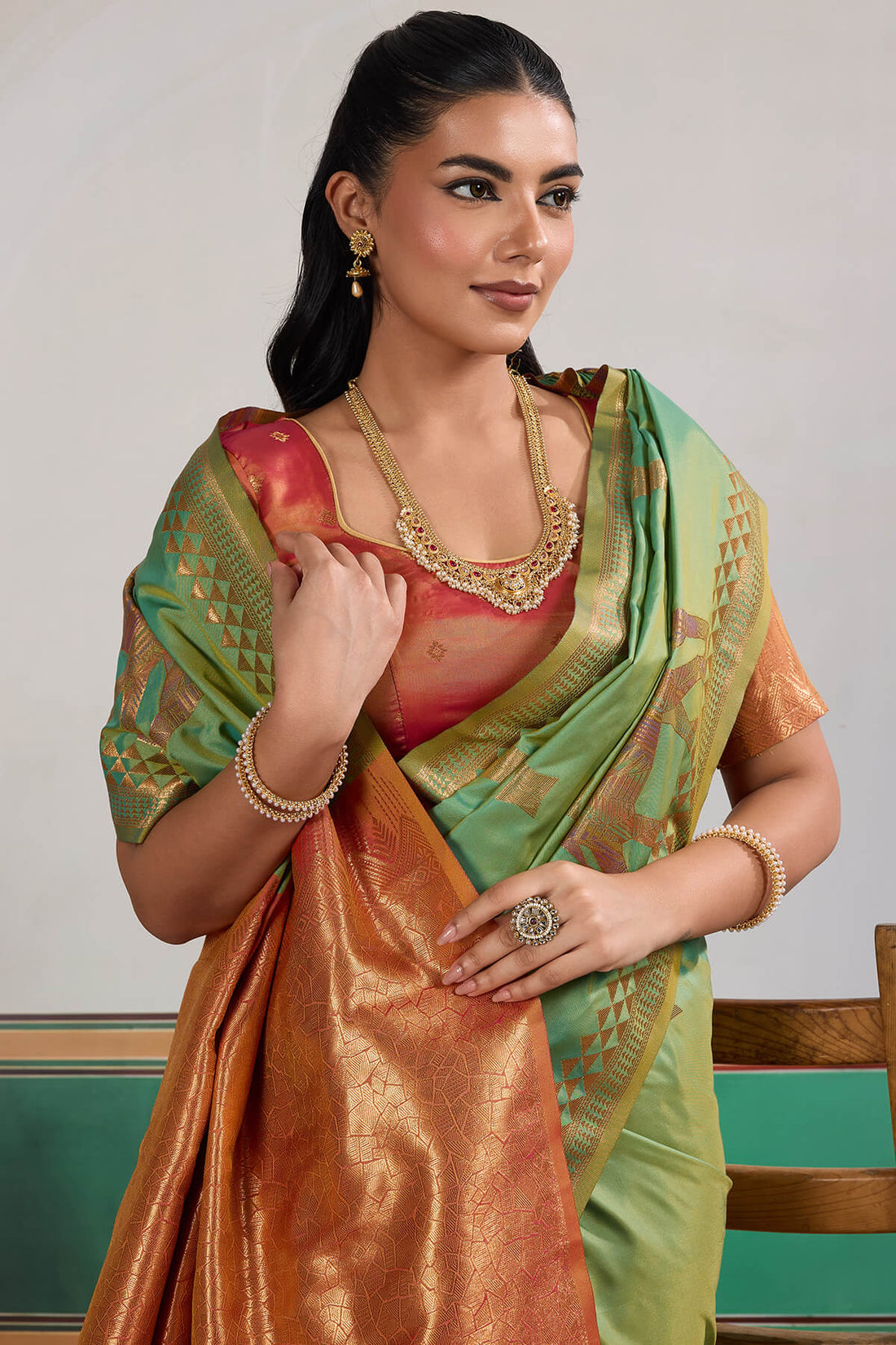 Engrossing Sea Green Pure Zari Weaving Banarasi Silk Saree With Efflorescence Blouse Piece