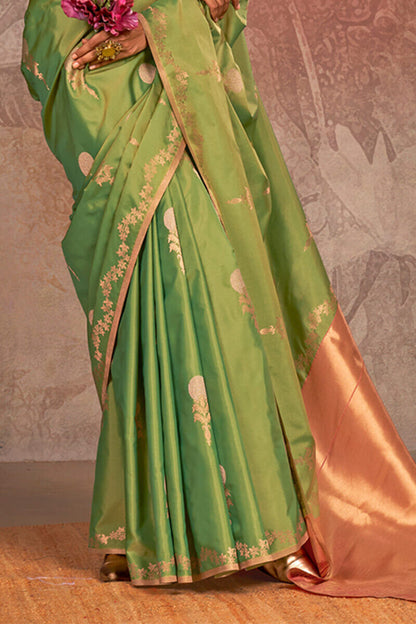 Beleaguer Green Two Tone Soft Banarasi Silk Saree With Resonant Blouse