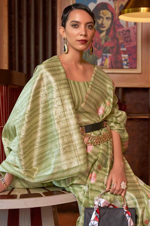 Load image into Gallery viewer, Intricate Green Cotton Silk Saree With Staring Blouse Piece
