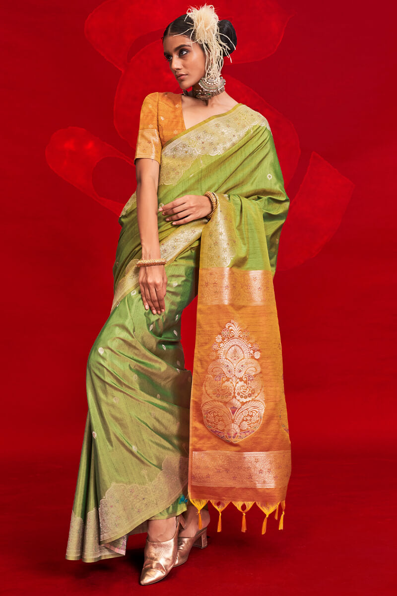 Chatoyant Green Soft Banarasi Silk Saree With Gossamer Blouse Piece