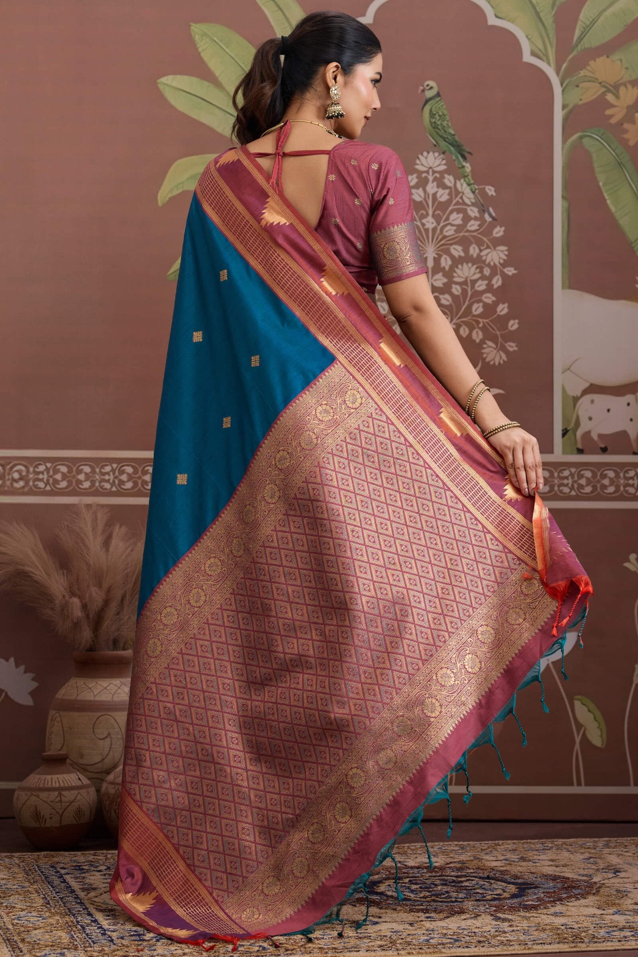 Inimitable Navy Blue Banarasi Tussar Silk Saree With Prettiest Blouse Piece