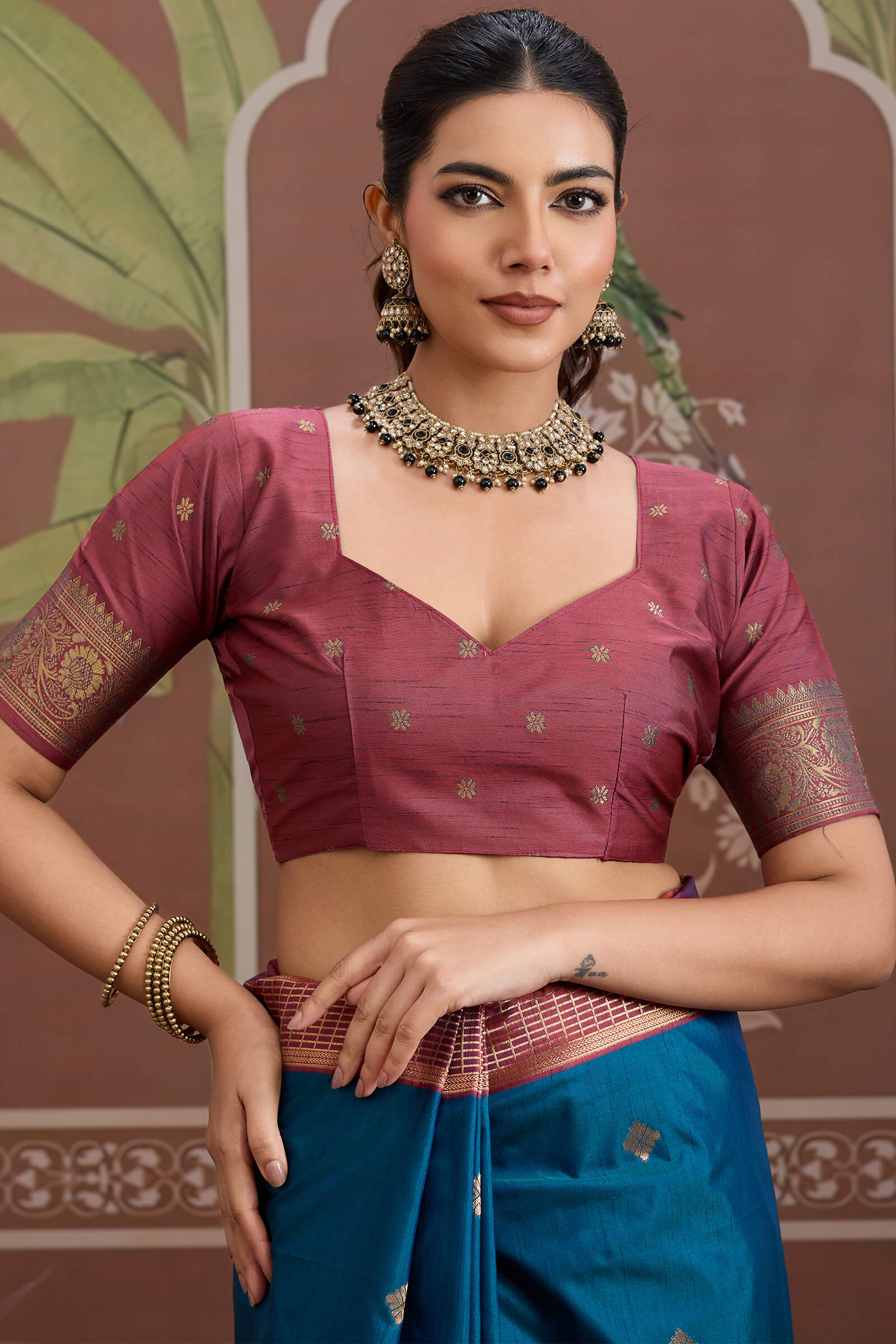 Inimitable Navy Blue Banarasi Tussar Silk Saree With Prettiest Blouse Piece