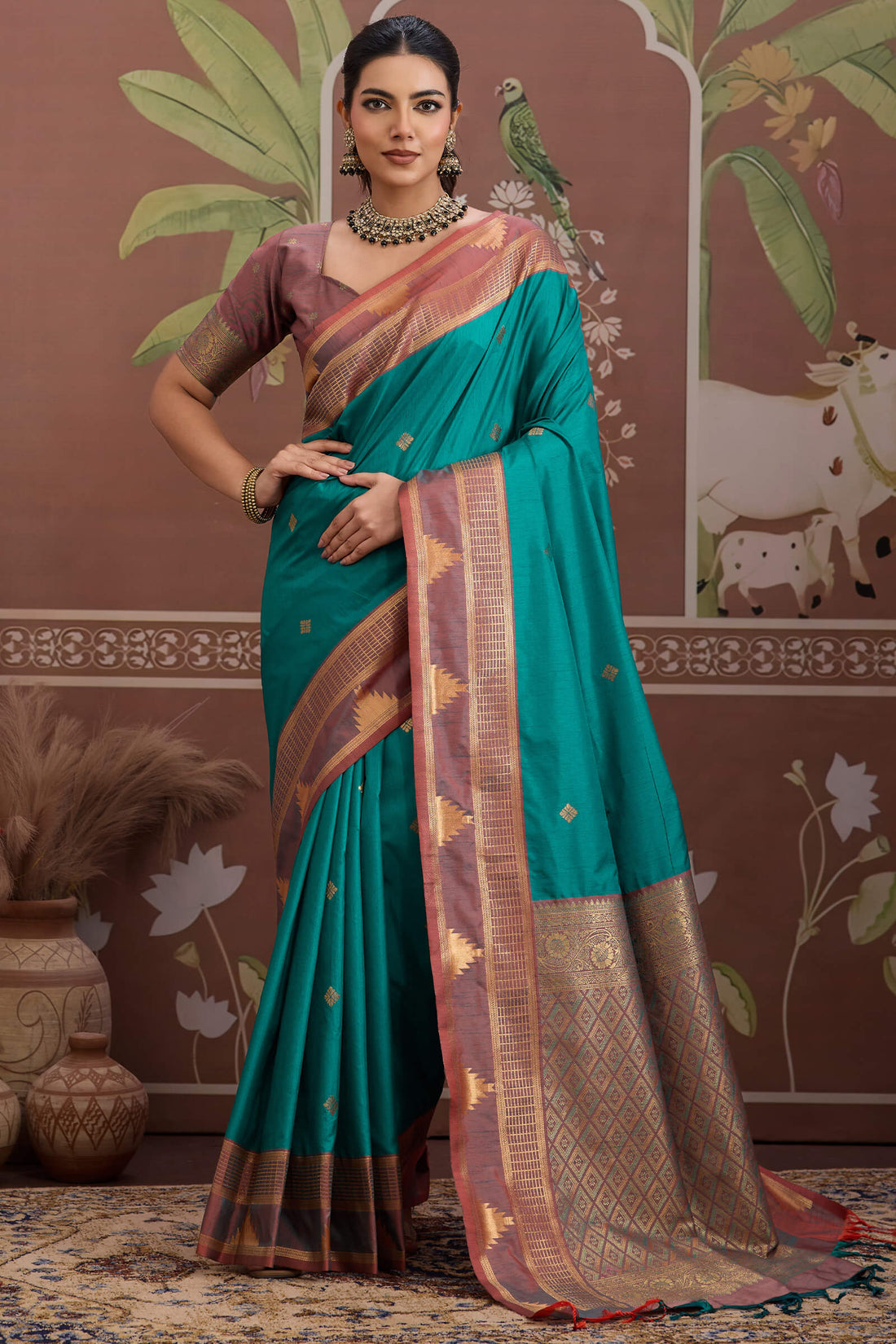 Extraordinary Rama Banarasi Tussar Silk Saree With Breathtaking Blouse Piece