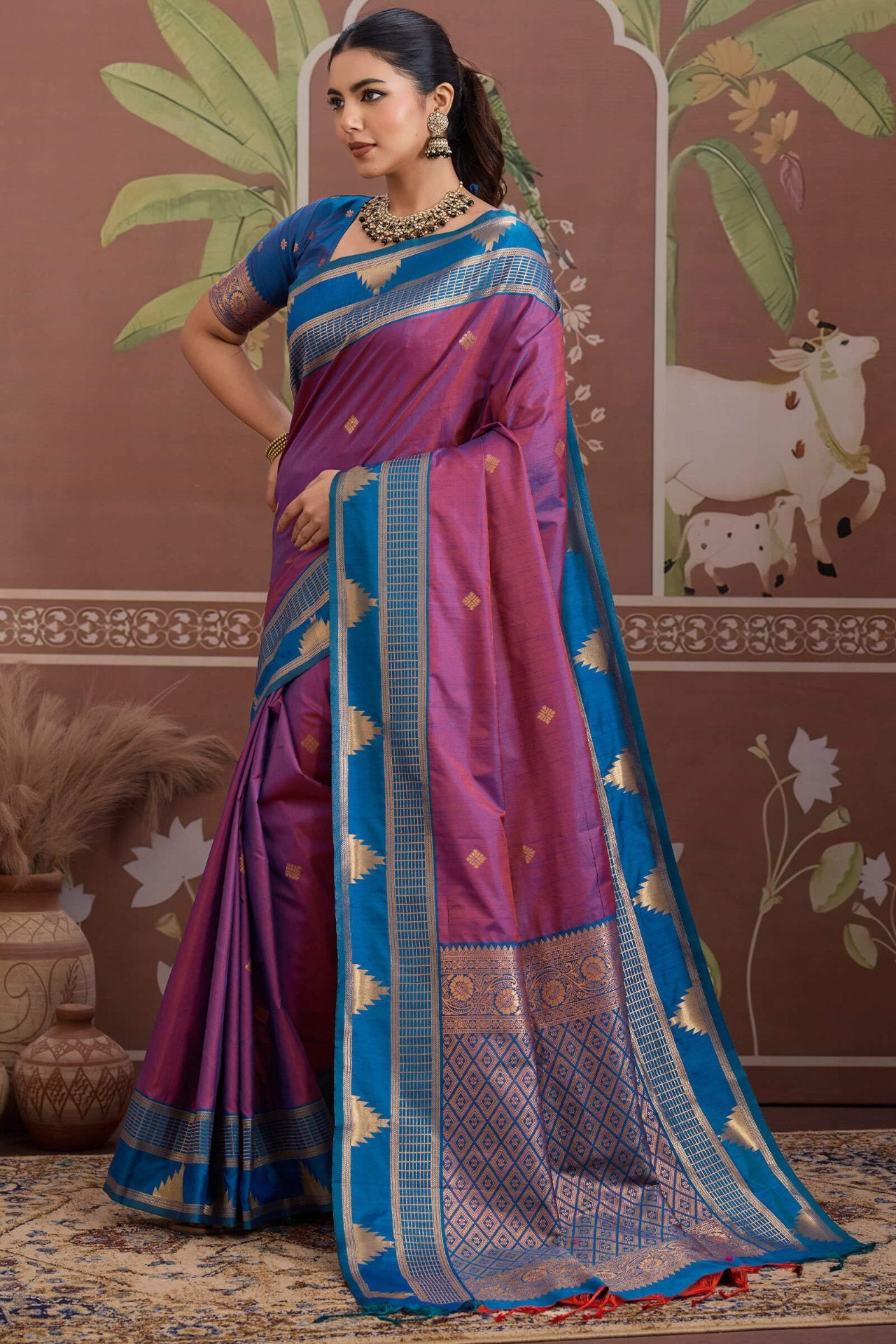 Confounding Lavender Banarasi Tussar Silk Saree With Flattering Blouse Piece