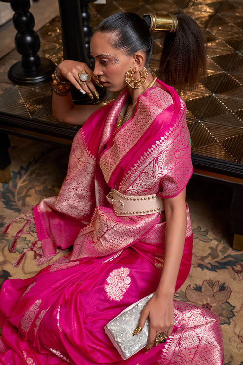 Load image into Gallery viewer, Ratatouille Magenta Soft Banarasi Silk Saree With Energetic Blouse Piece
