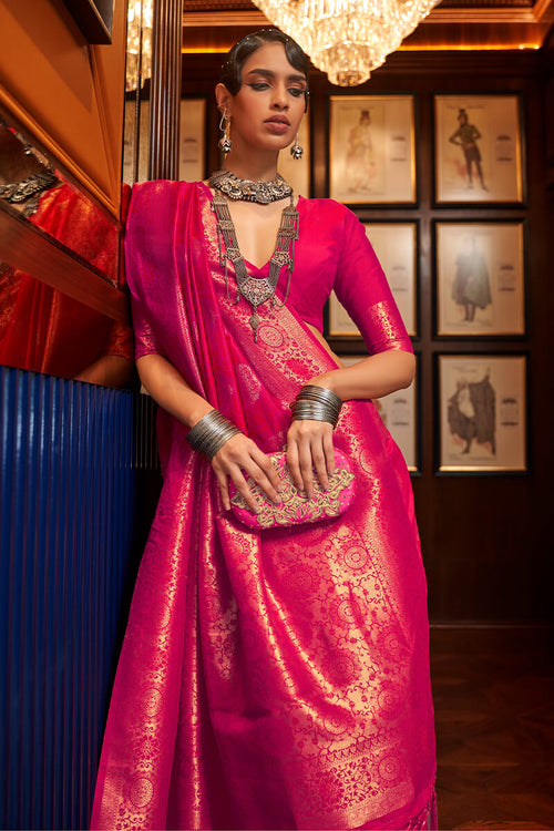 Load image into Gallery viewer, Mesmeric Dark Pink Kanjivaram Silk Saree With Classic Blouse Piece
