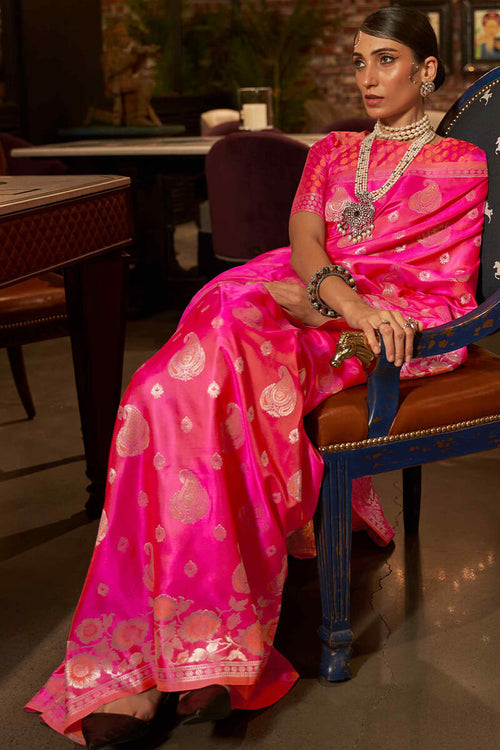 Load image into Gallery viewer, Ravishing Dark Pink Soft Banarasi Silk Saree With Delightful Blouse Piece
