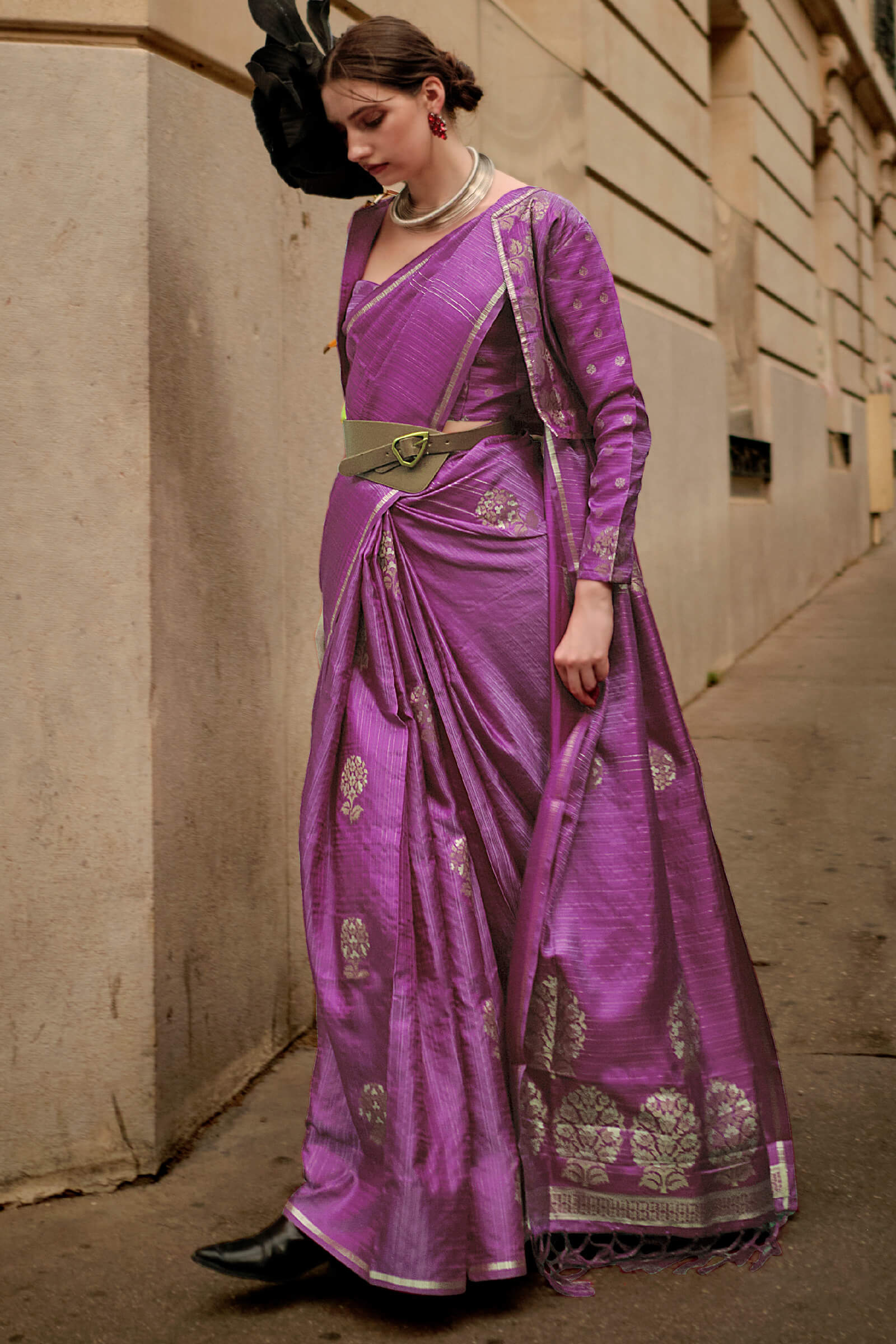 Eclat Lavender Banarasi Satin Silk Saree With Flameboyant Blouse