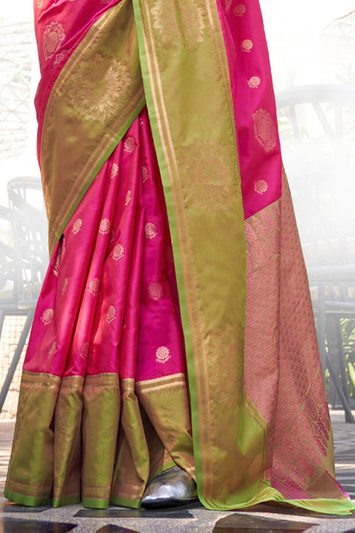 Load image into Gallery viewer, Mesmeric Dark Pink Soft Banarasi Silk Saree With Jazzy Blouse Piece
