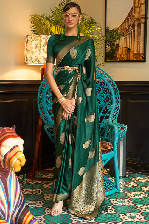 Load image into Gallery viewer, Staring Dark Green Soft Banarasi Silk Saree With Appealing Blouse Piece
