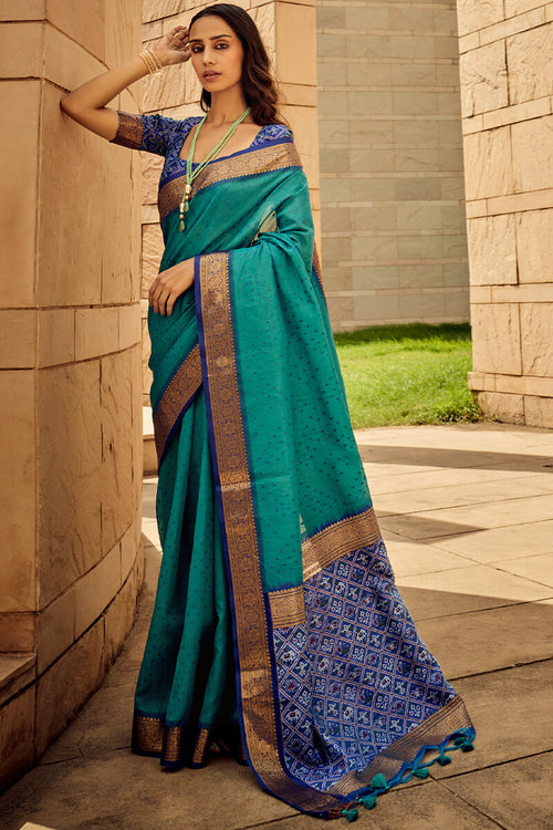 Load image into Gallery viewer, Imbrication Rama Patola Silk Saree with Ebullience Blouse Piece
