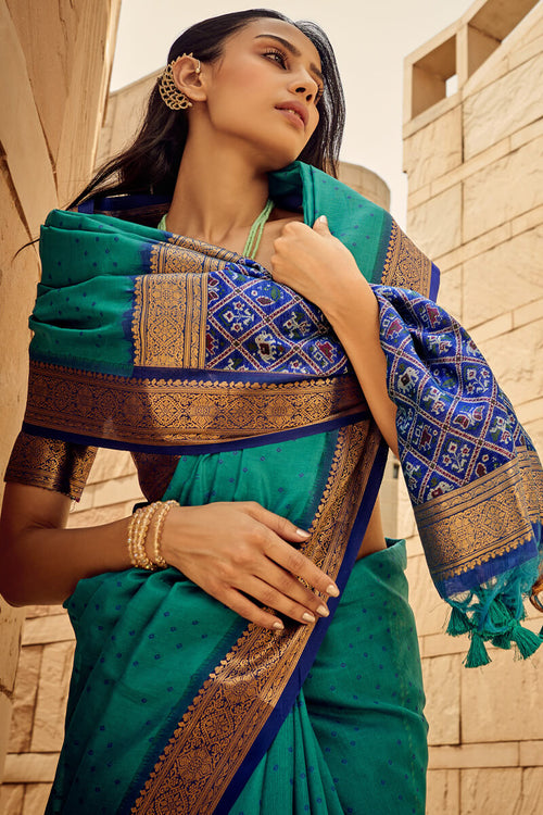 Load image into Gallery viewer, Imbrication Rama Patola Silk Saree with Ebullience Blouse Piece
