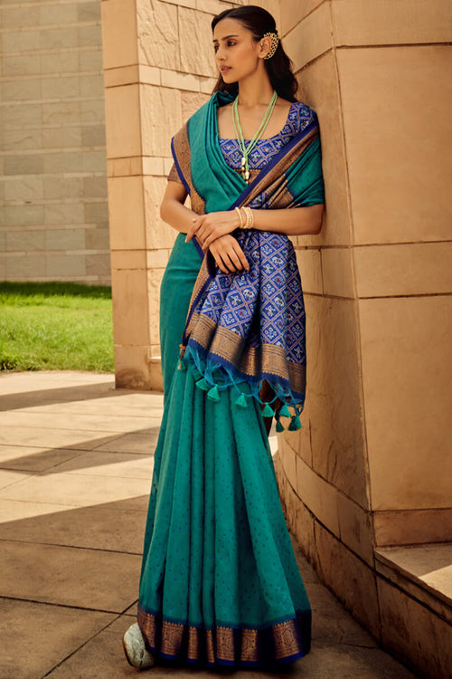 Load image into Gallery viewer, Imbrication Rama Patola Silk Saree with Ebullience Blouse Piece
