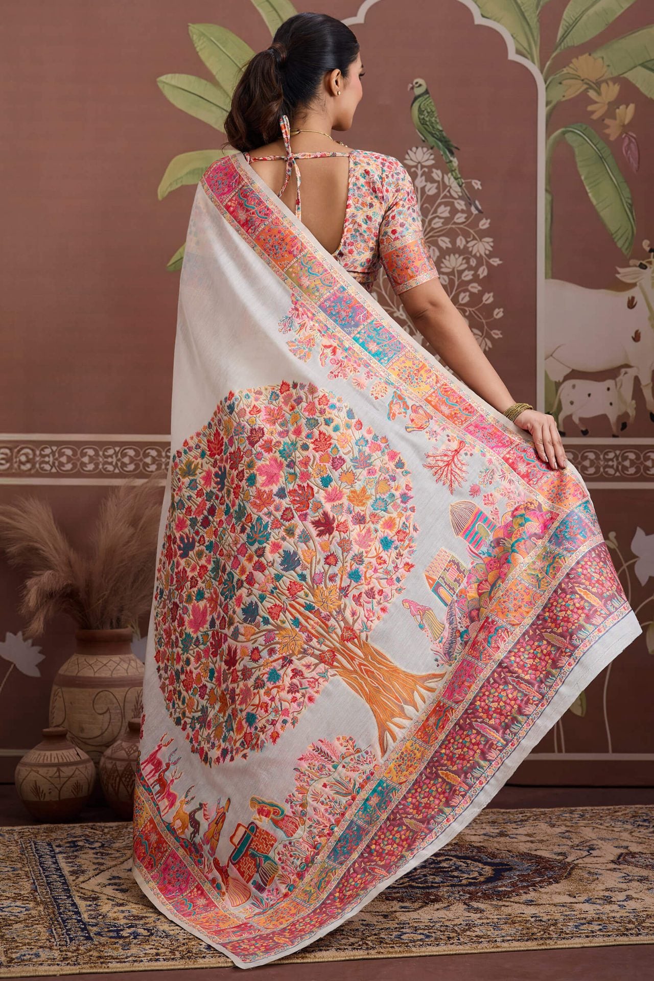 Admirable Off White Pashmina saree With Appealing Blouse Piece