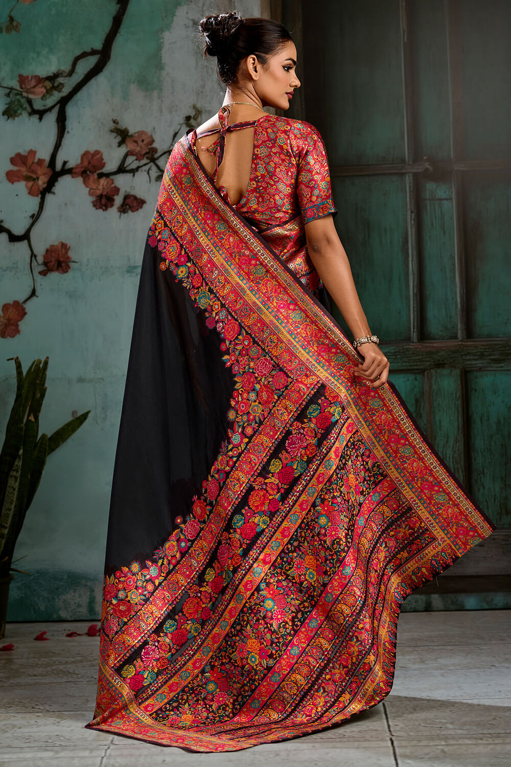 Beleaguer Black Pashmina Saree With Exquisite Blouse Piece