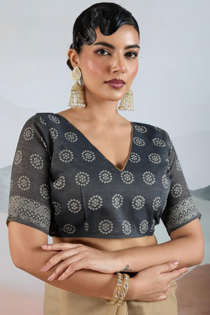 Improbable Beige Cotton Silk Saree With Vivacious Blouse Piece