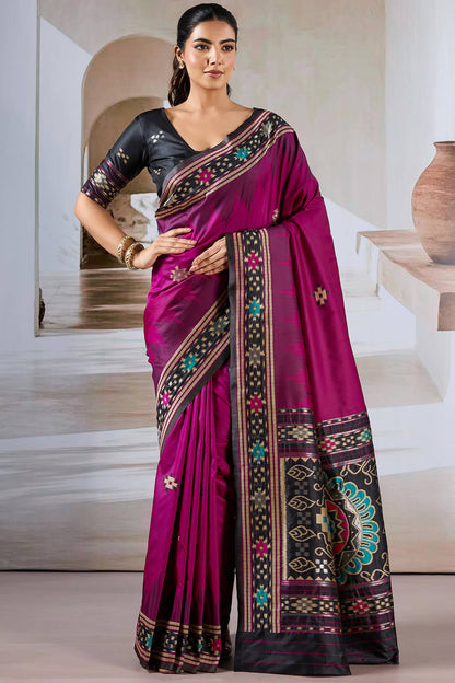 Entrancing Purple Patola Silk Saree with Dazzling Blouse Piece
