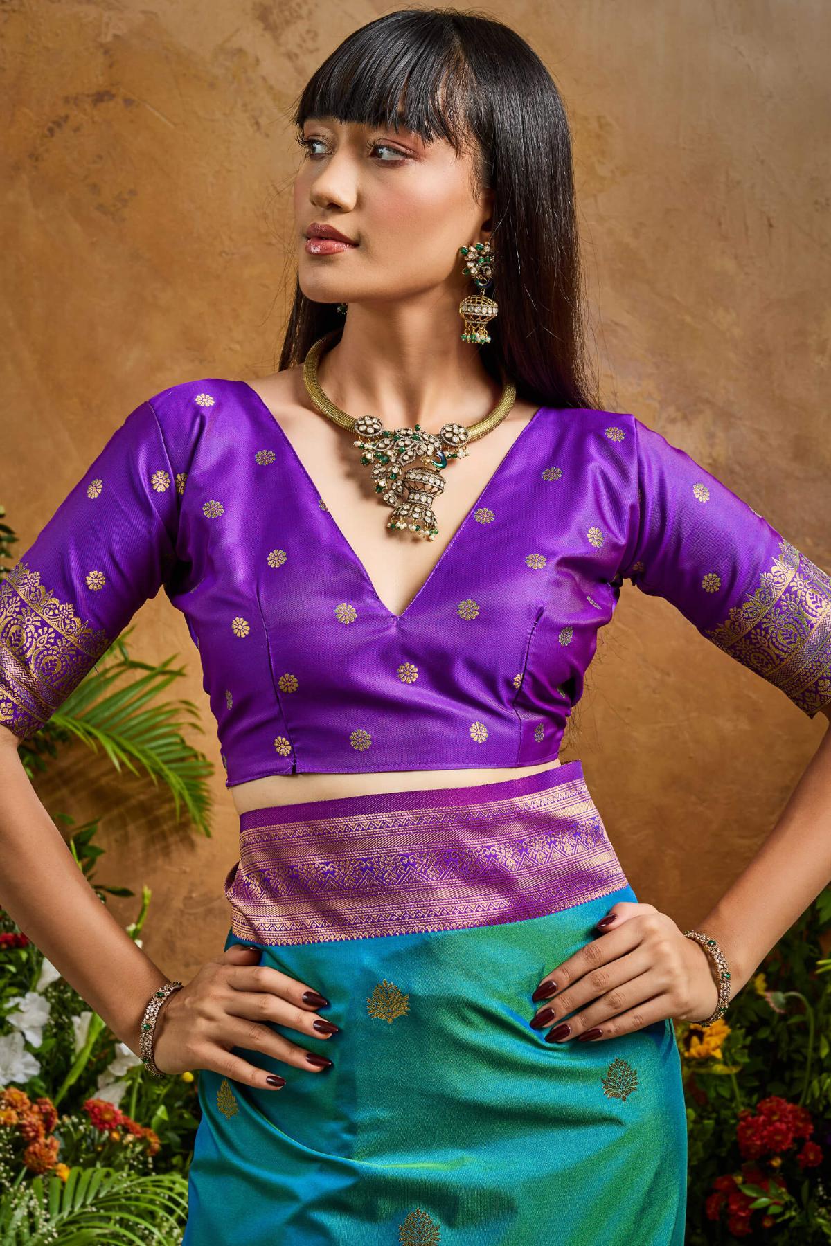 Resonant Rama Soft Banarasi Silk Saree With Opulent Blouse Piece