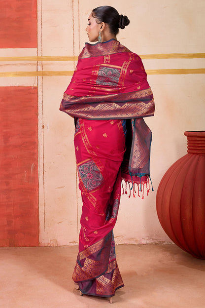 Sonorous Dark Pink Pure Zari Weaving Banarasi Silk Saree With Ephemeral Blouse Piece