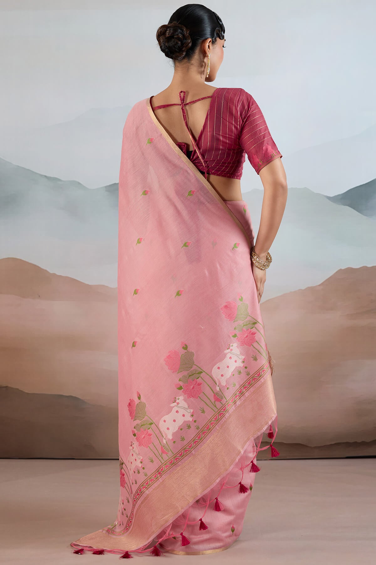 Flamboyant Pink Spun Cotton Silk Saree With Exemplary Blouse Piece