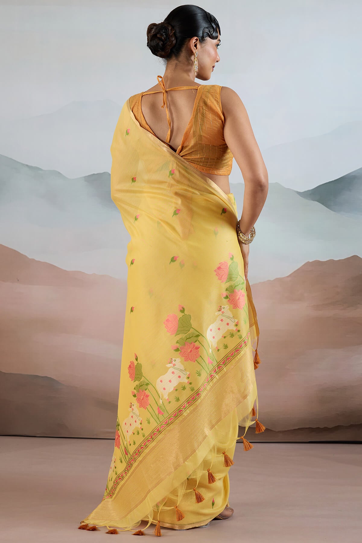 Posh Yellow Spun Cotton Silk Saree With Denouement Blouse Piece