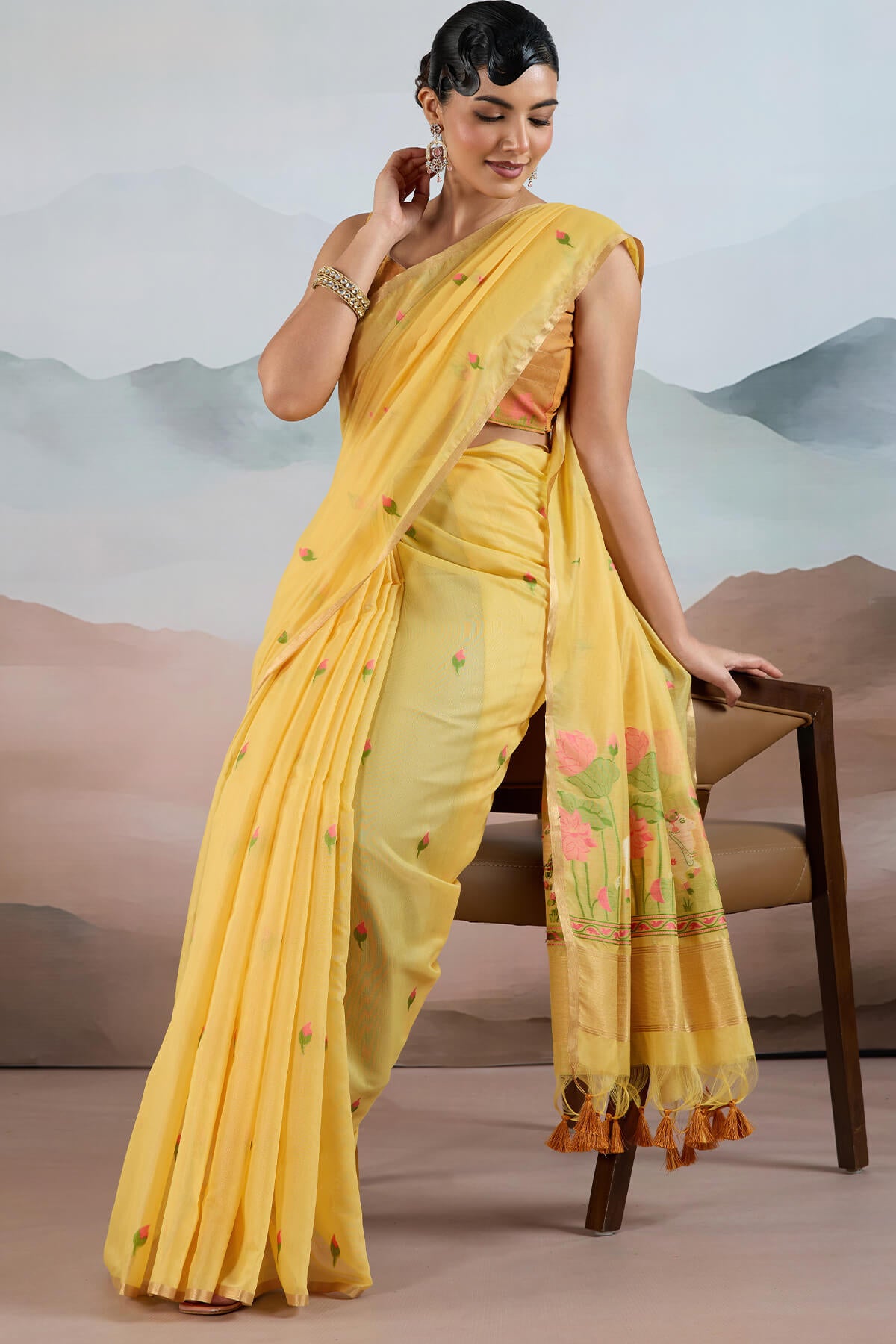 Posh Yellow Spun Cotton Silk Saree With Denouement Blouse Piece