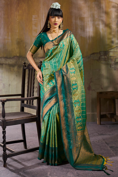 Unequalled Green Pure Zari Weaving Banarasi Silk Saree With Efflorescence Blouse Piece