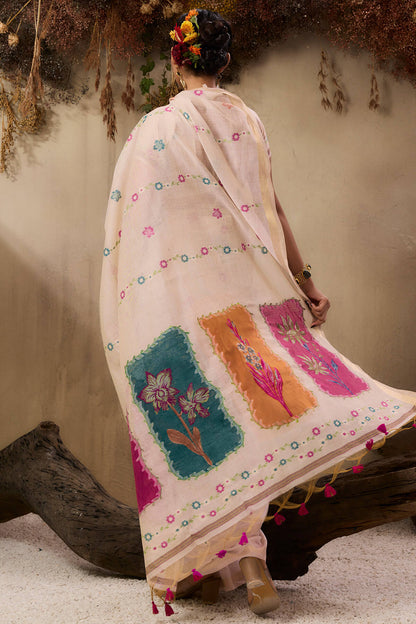 Winsome Beige Pure Munga Cotton Saree With Majesty Blouse Piece