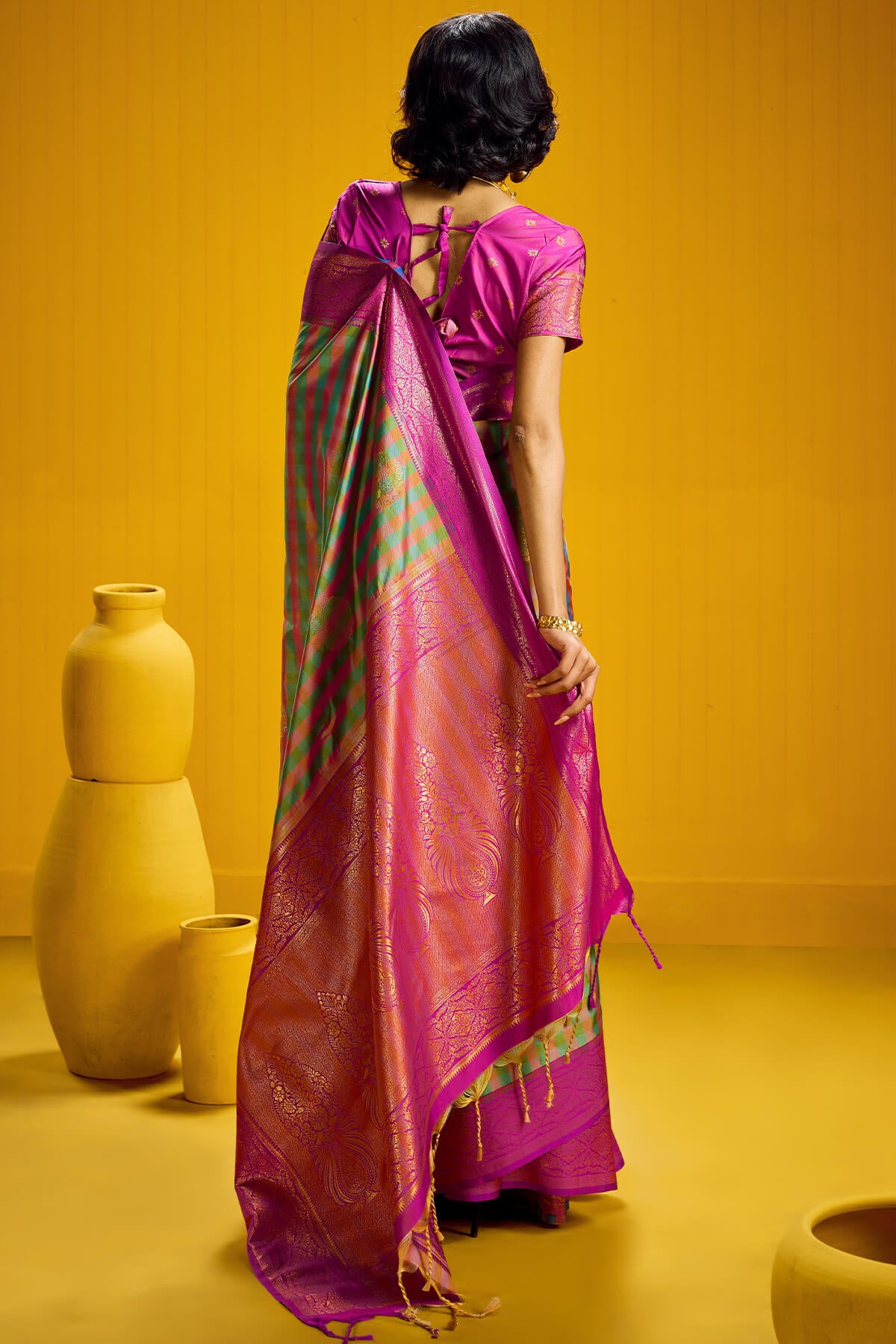 Lovely Green Two Tone Chex Banarasi Silk Saree With Pretty Blouse Piece