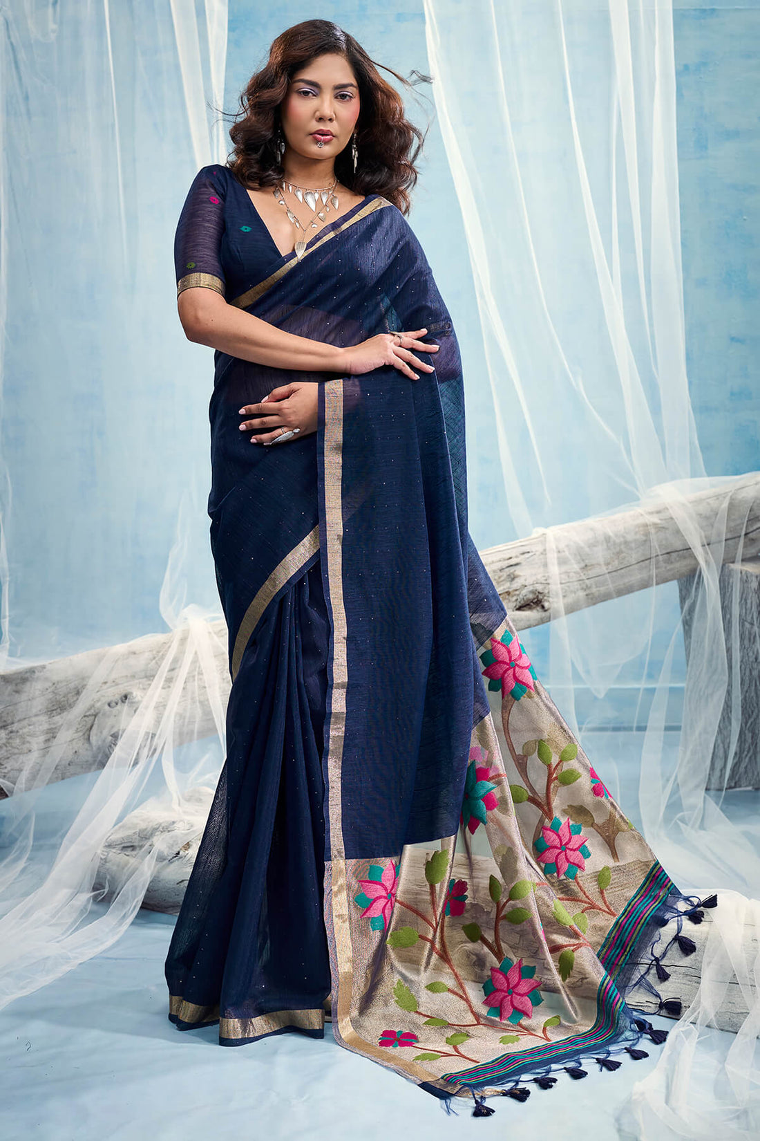 Capricious Navy Blue Pure Munga Cotton Silk Saree With Majestic Blouse Piece