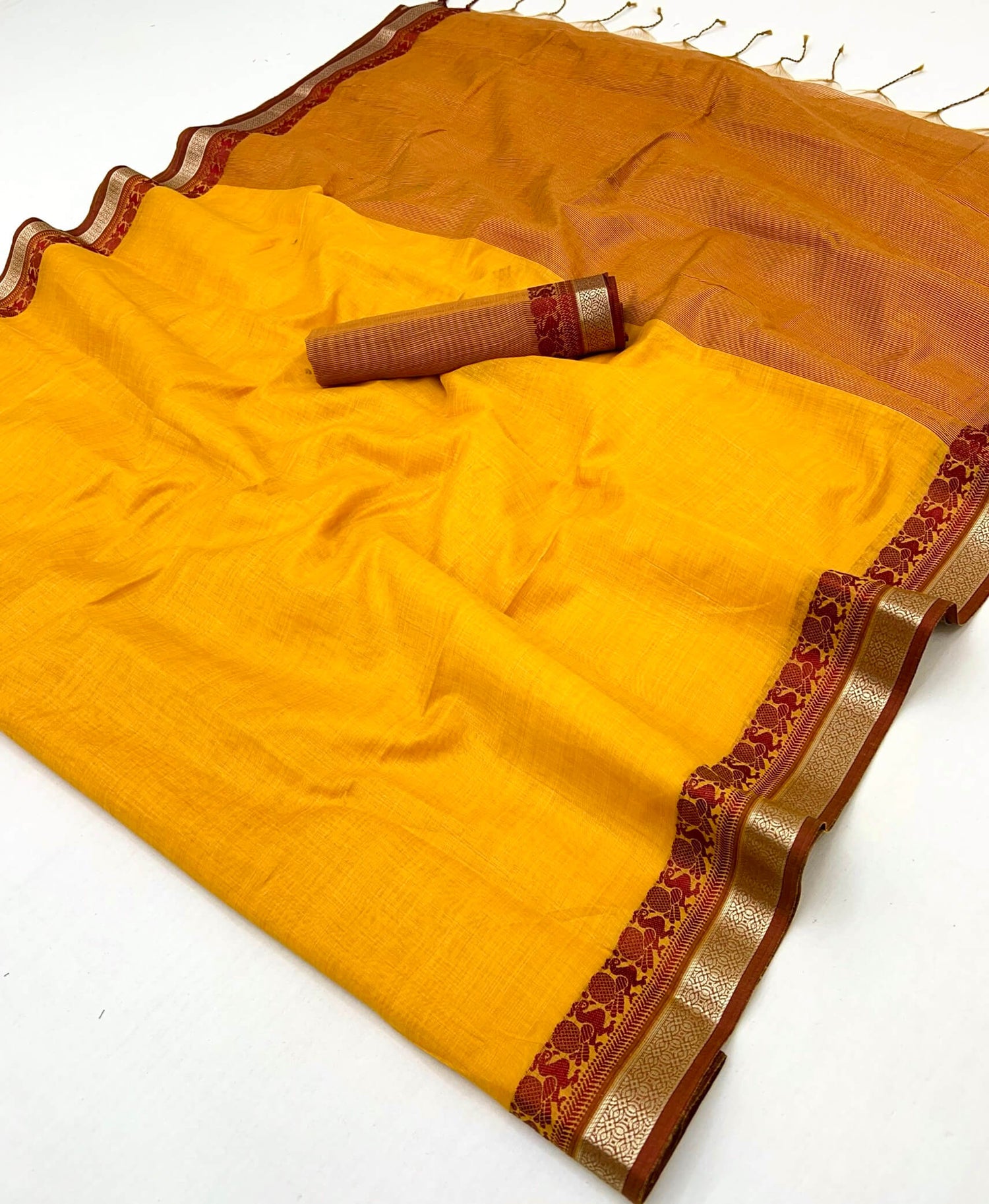 Breathtaking Yellow Cotton Silk Saree With Adorning Blouse Piece