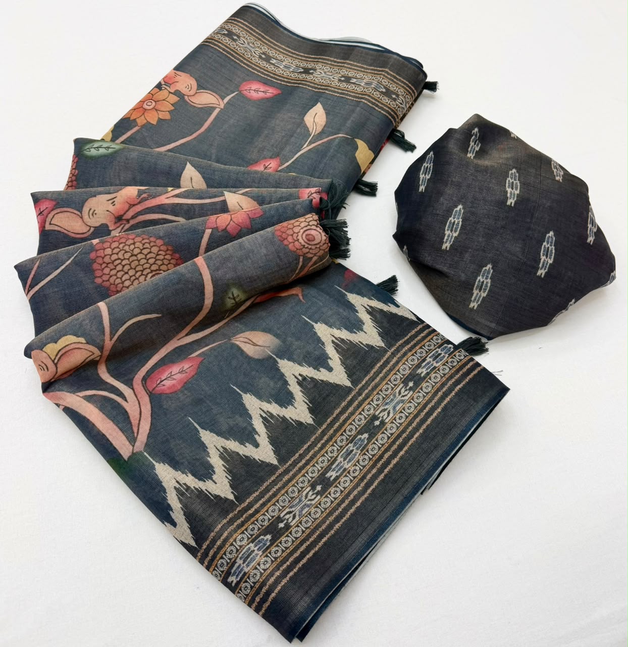 Elision Dark Grey Printed Cotton Silk Saree With Improbable Blouse Piece