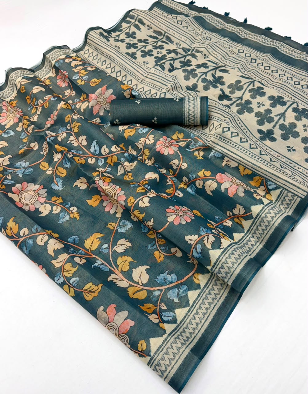 Beguiling Rama Printed Cotton Silk Saree With Woebegone Blouse Piece