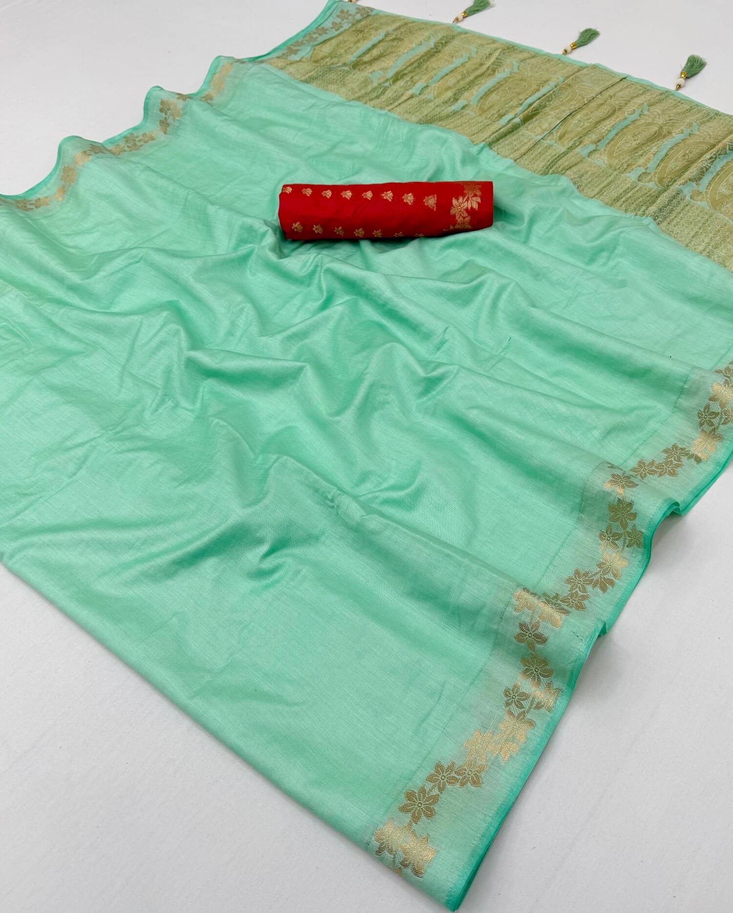 Seraphic Sea Green Viscose Cotton Silk Saree With Scrupulous Blouse Piece